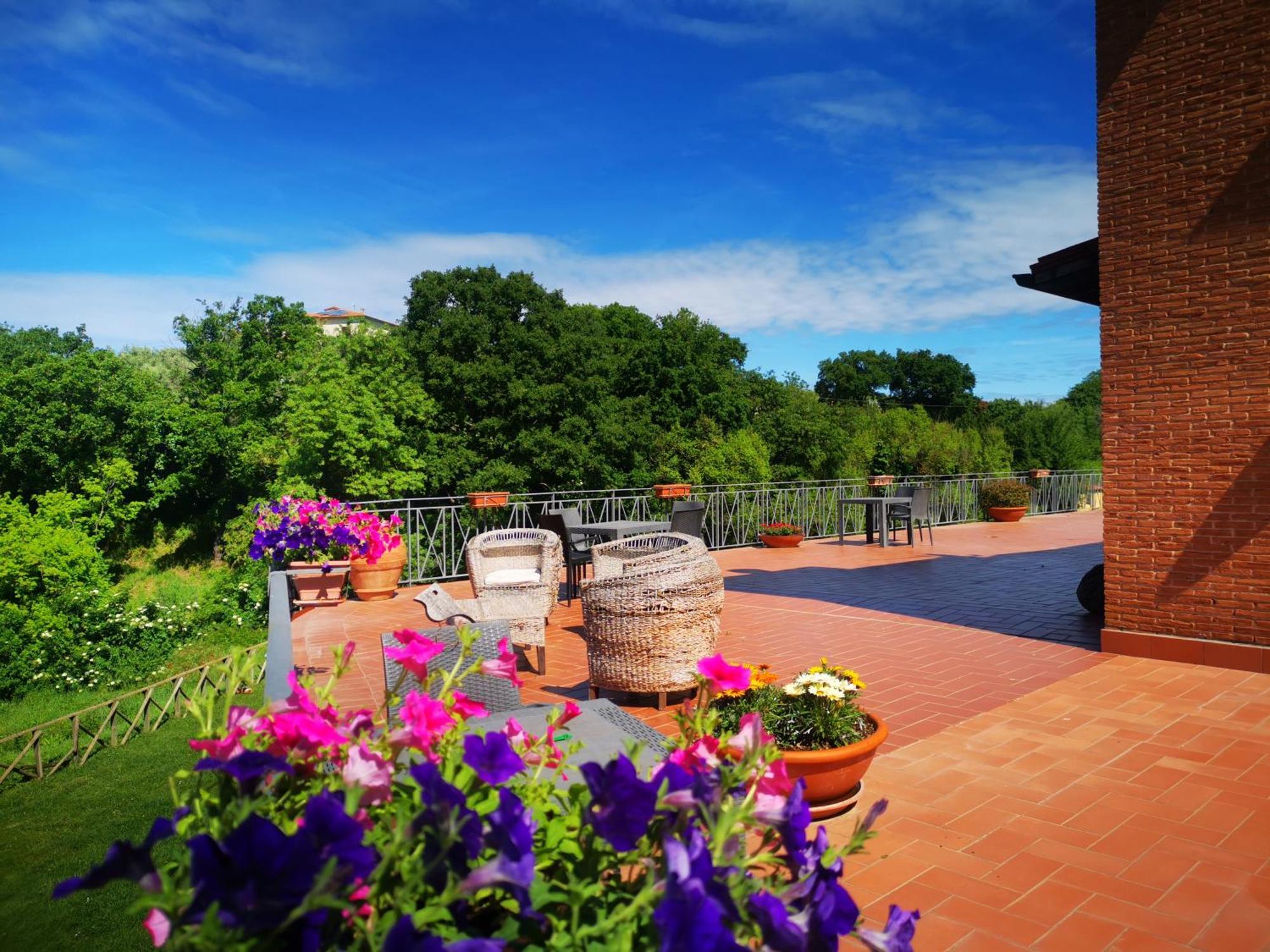 Agriturismo Podere S. Croce ซาตูร์เนีย ภายนอก รูปภาพ