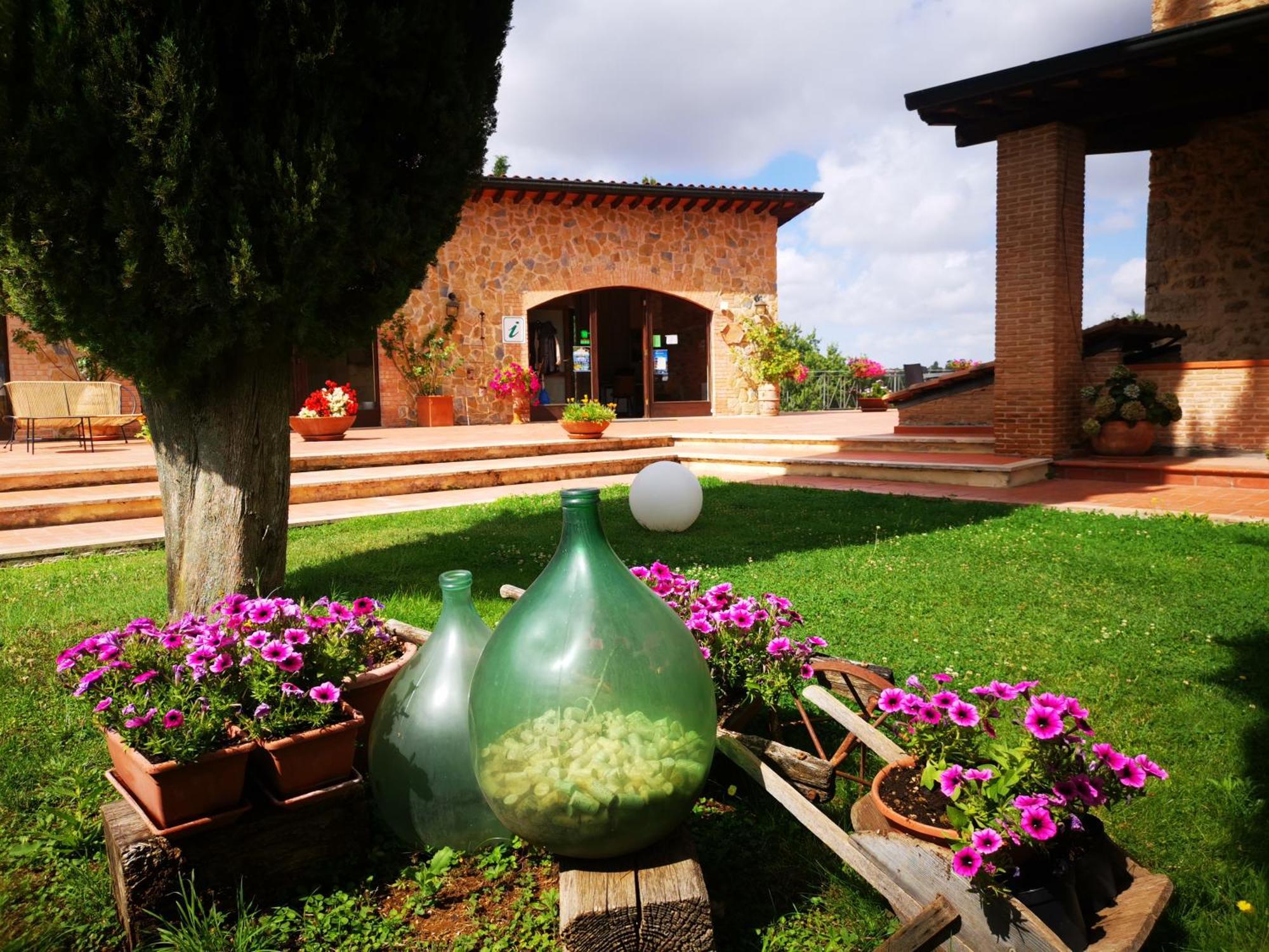 Agriturismo Podere S. Croce ซาตูร์เนีย ภายนอก รูปภาพ