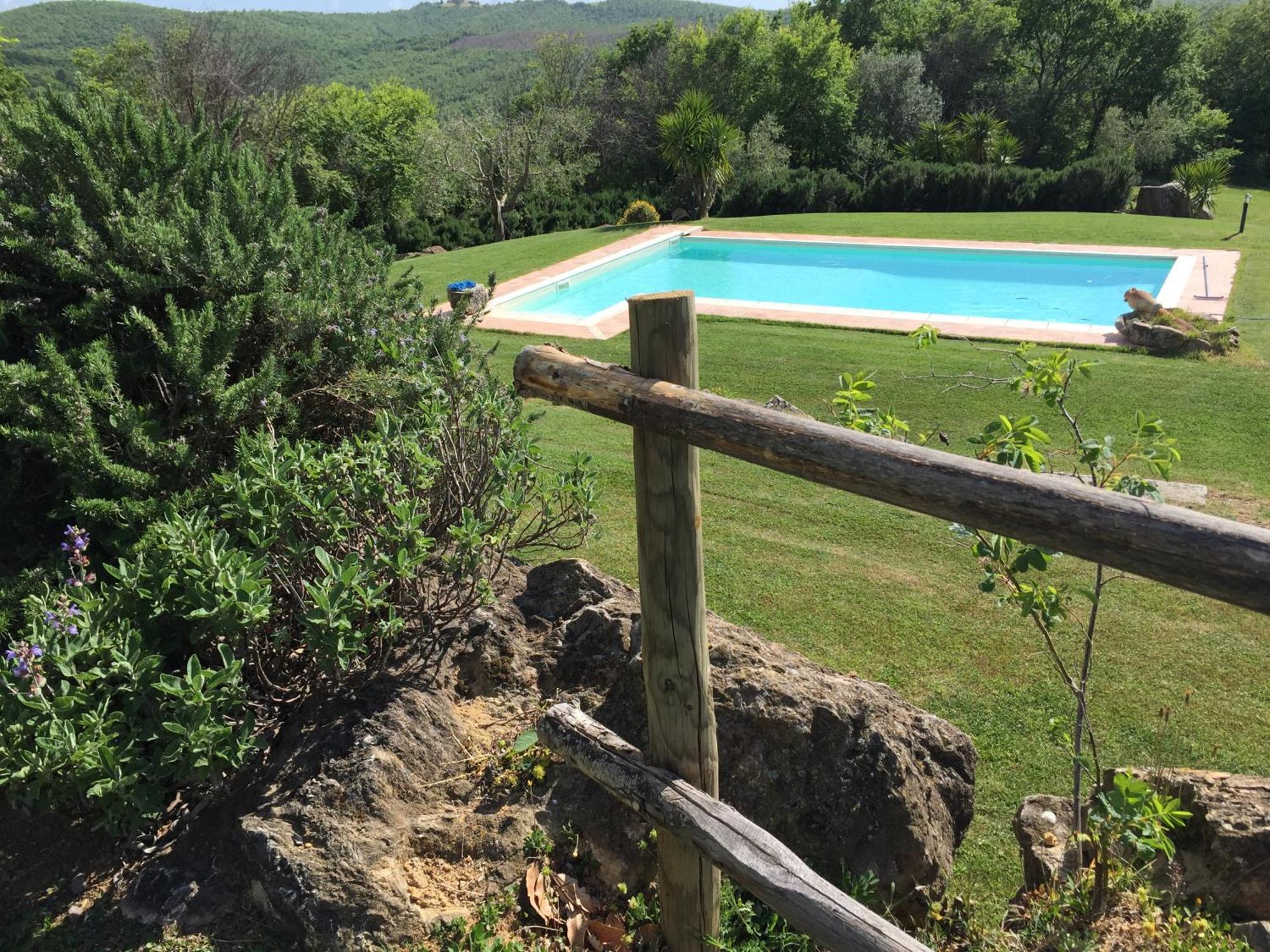 Agriturismo Podere S. Croce ซาตูร์เนีย ภายนอก รูปภาพ